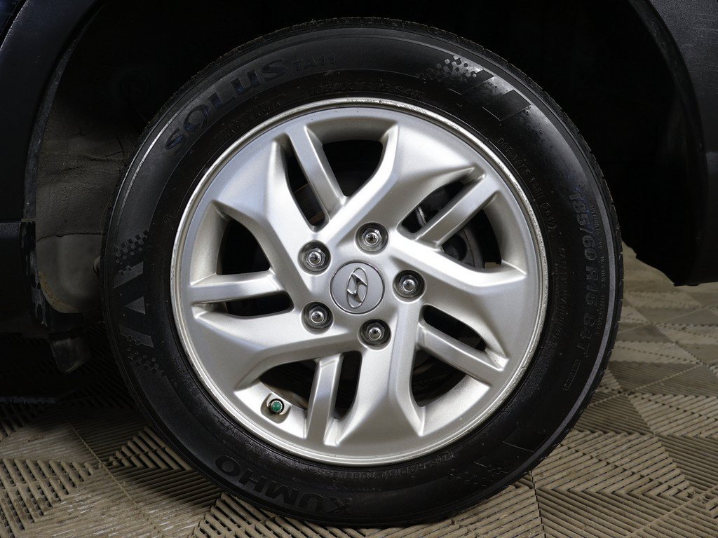 Used 2020 Hyundai Venue SEL FWD image 16