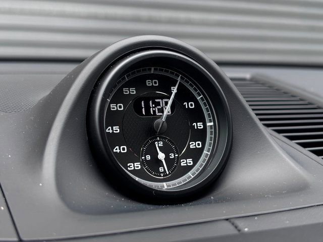 Certified 2024 Porsche Macan GTS image 19