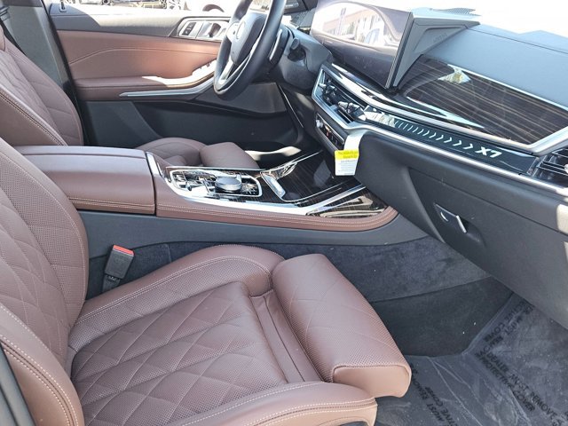 Certified 2025 BMW X7 xDrive40i AWD/4WD image 28