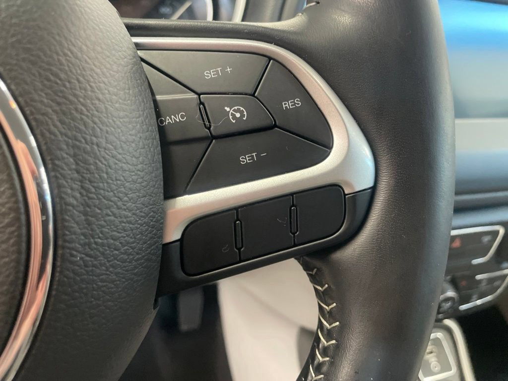 Used 2020 Jeep Compass Latitude w/ Cold Weather Group AWD/4WD image 30