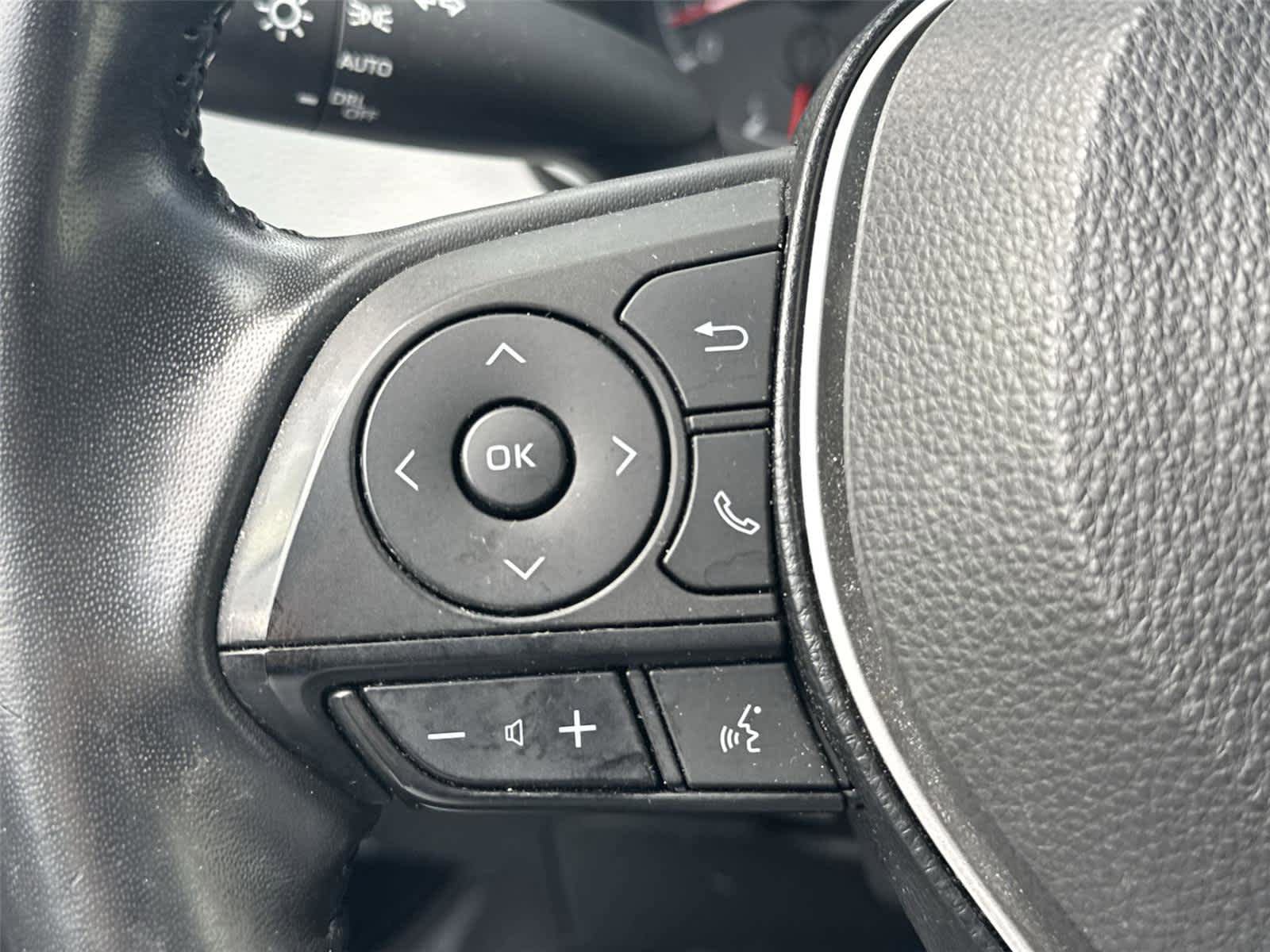Used 2019 Toyota Corolla SE FWD image 23