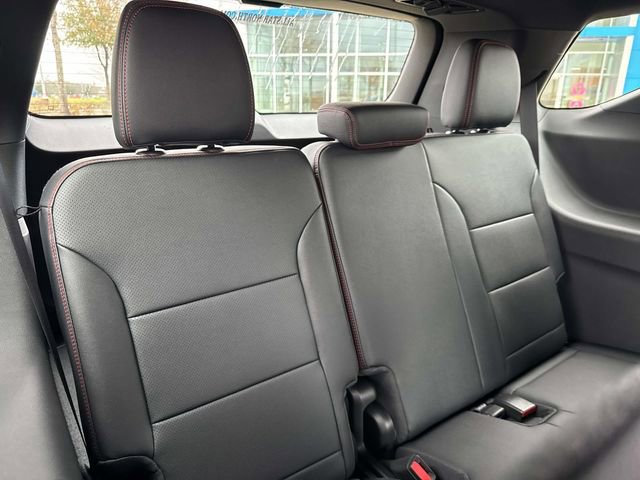 New 2026 Chevrolet Traverse RS image 11