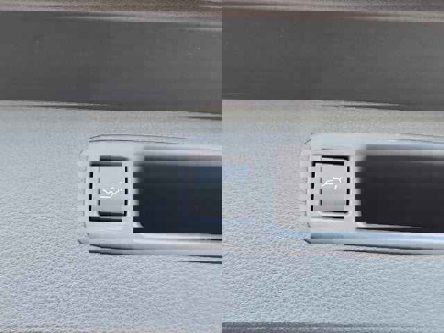 New 2025 Toyota Highlander Platinum image 9