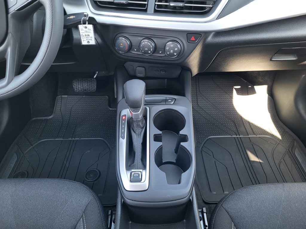 New 2026 Chevrolet Trax LS w/ LS Convenience Package FWD image 13