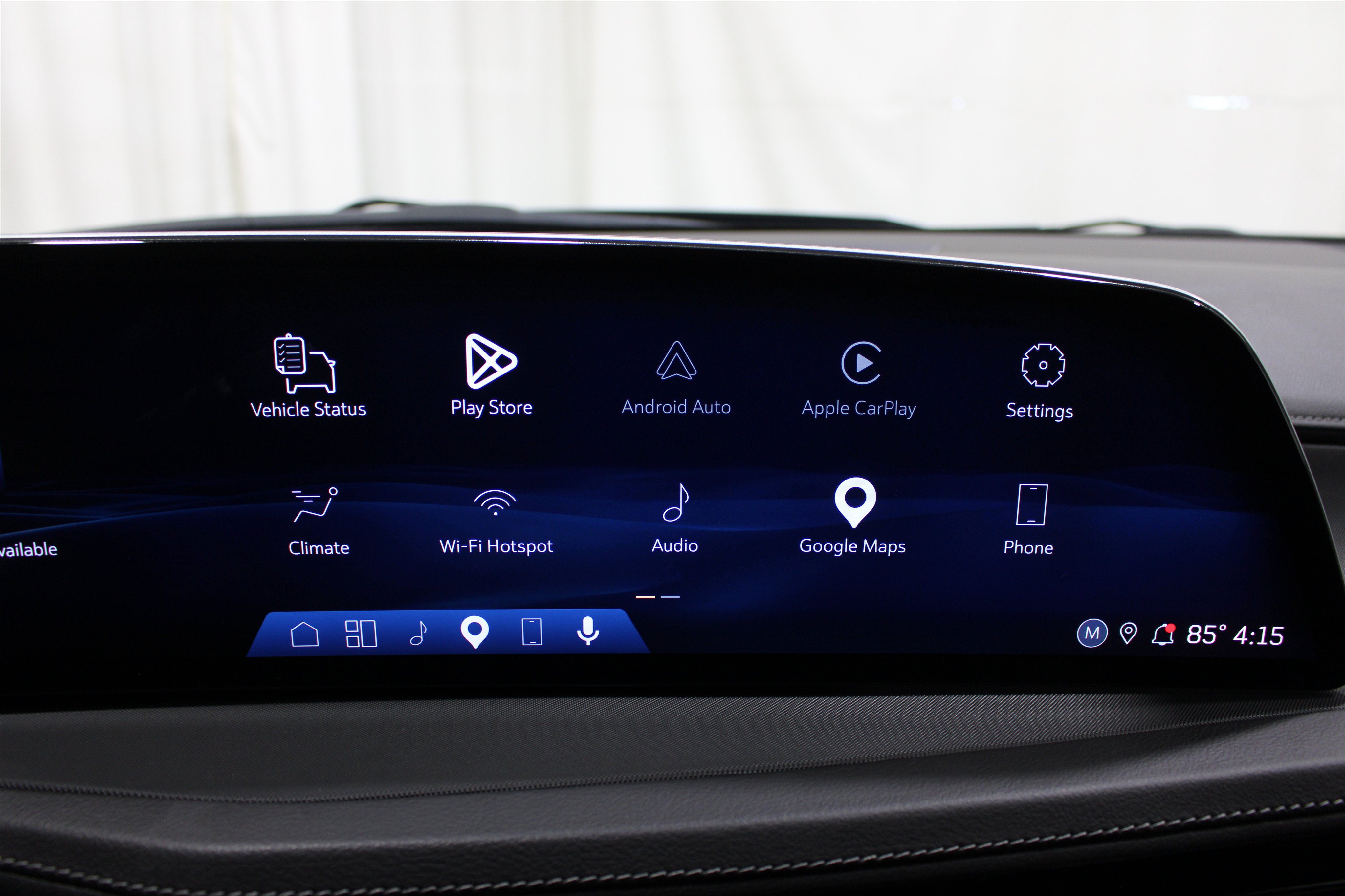Certified 2024 Cadillac XT4 Luxury w/ Cold Weather Package FWD image 16