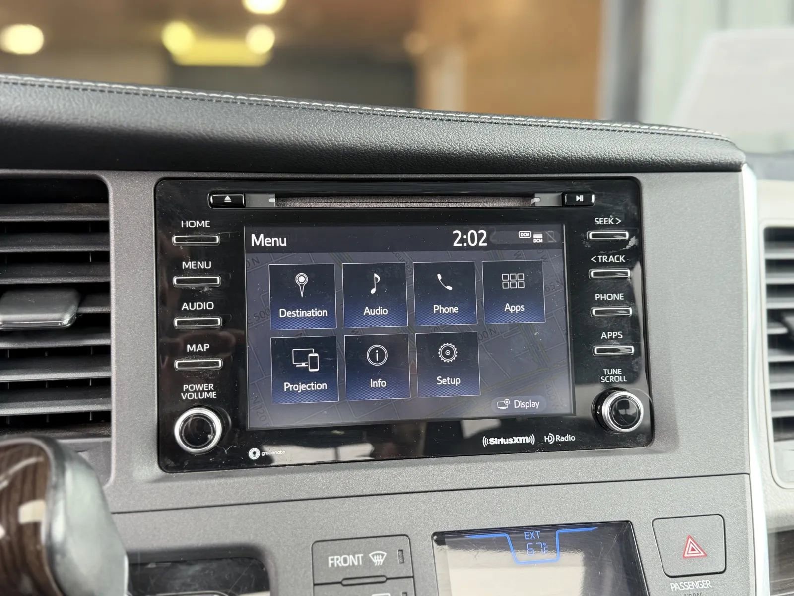 Used 2019 Toyota Sienna XLE w/ XLE Navigation Package FWD image 34