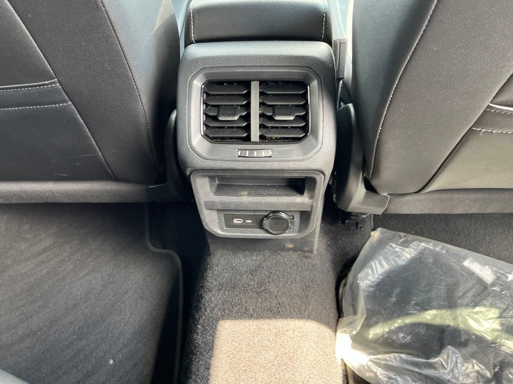 Used 2023 Volkswagen Tiguan SE FWD image 49