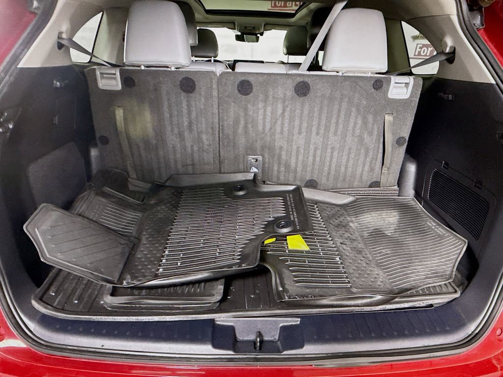 Used 2021 Toyota Highlander Platinum image 30