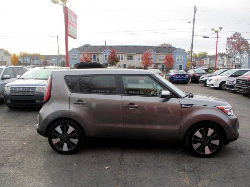 Used 2016 Kia Soul ! w/ Premium Package image 2