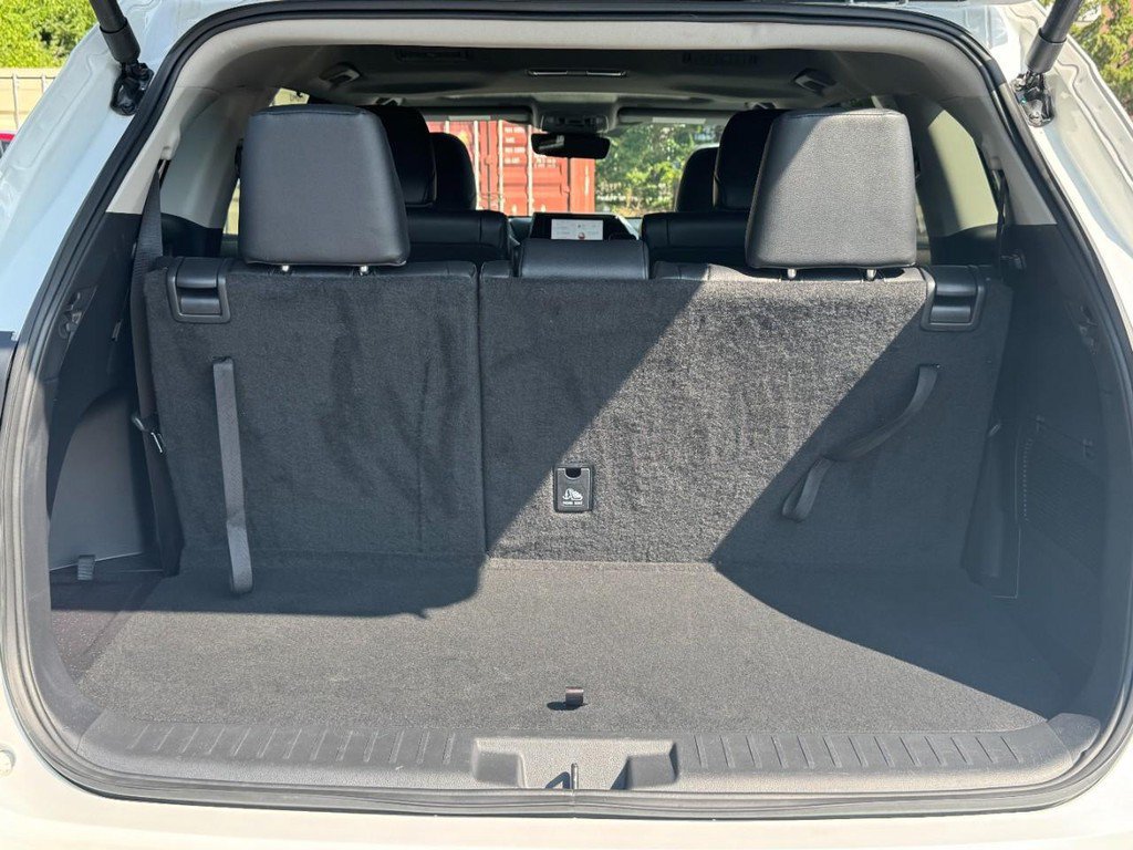 Used 2026 Toyota Highlander XLE AWD/4WD image 7