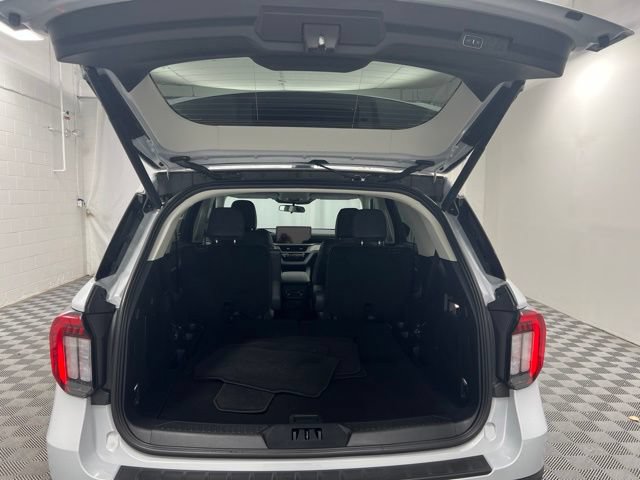 New 2026 Ford Explorer Active w/ Active Comfort Package AWD/4WD image 8