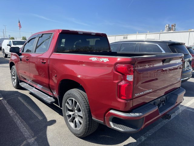 Used 2020 Chevrolet Silverado 1500 RST w/ RST Value Package AWD/4WD image 5