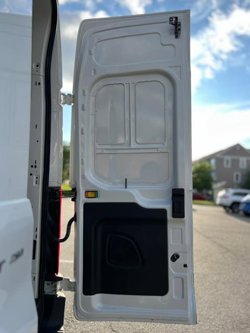Used 2022 Ford Transit 250 148 High Roof AWD image 38