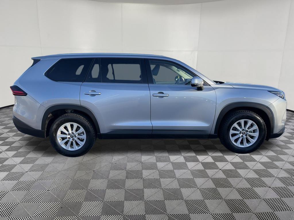 Used 2025 Toyota Grand Highlander AWD image 10