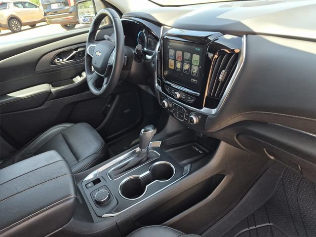 Used 2018 Chevrolet Traverse Premier w/ Driver Confidence II Package FWD image 15
