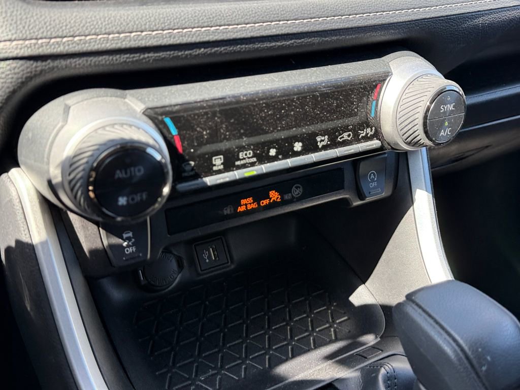 Certified 2025 Toyota RAV4 XLE image 34