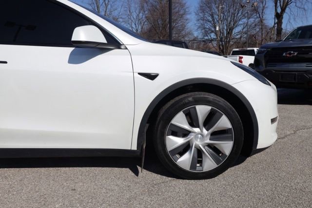 Used 2021 Tesla Model Y Long Range image 11