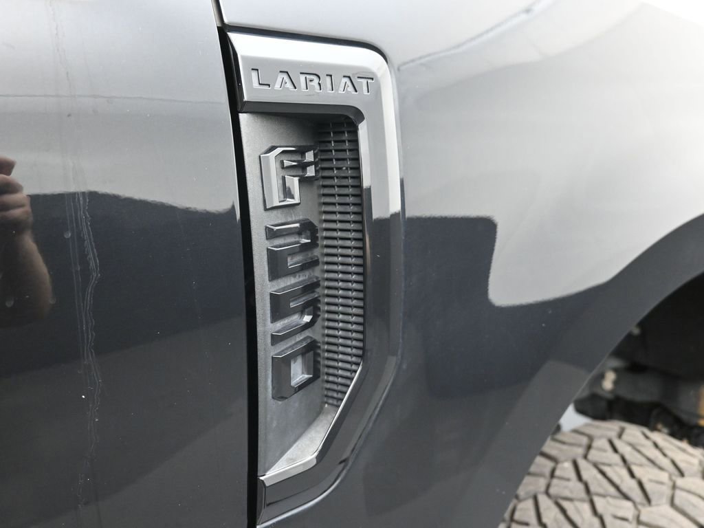 Used 2019 Ford F250 Lariat w/ Lariat Ultimate Package AWD/4WD image 24