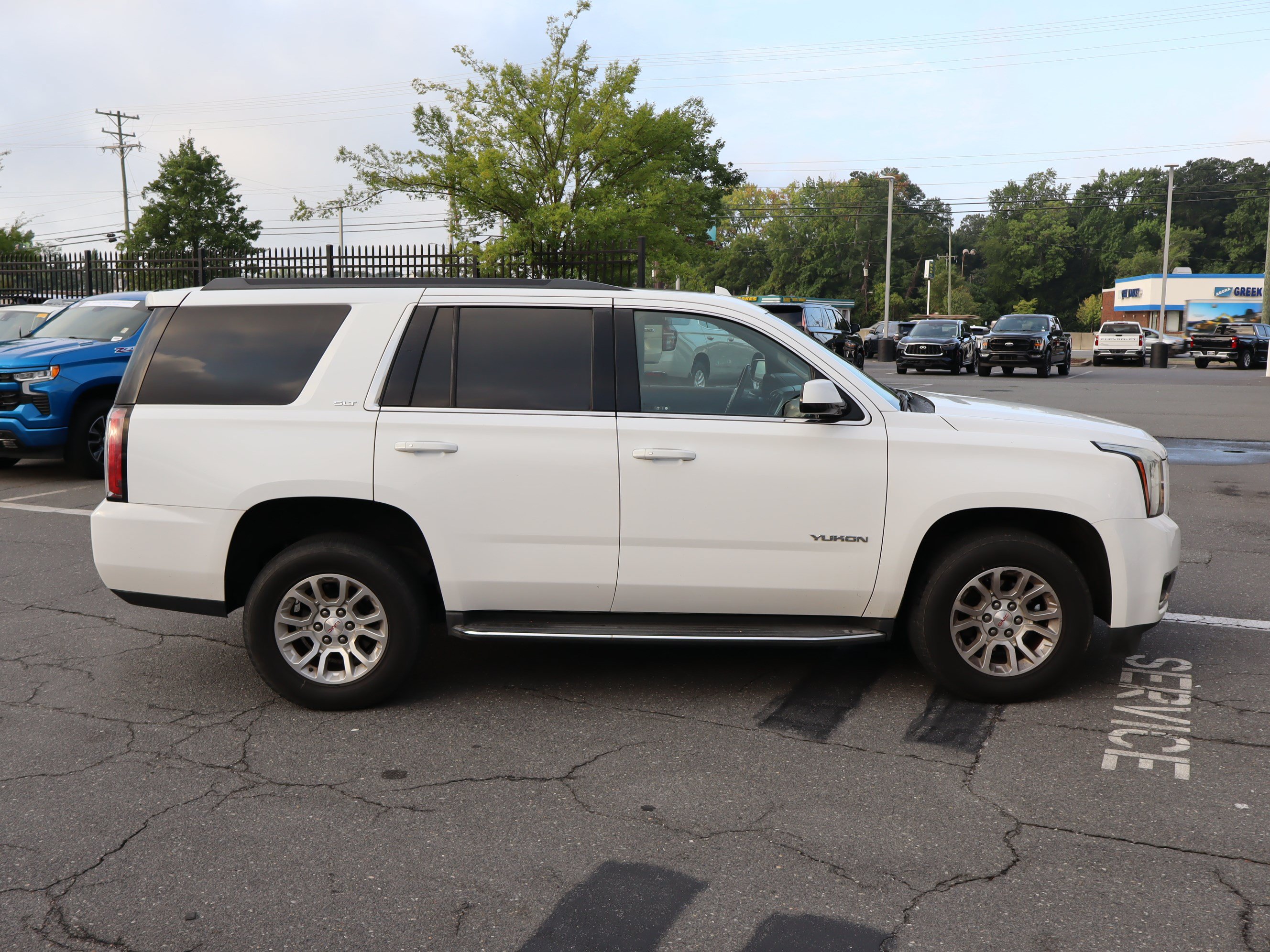 Used 2020 GMC Yukon SLT AWD/4WD image 11