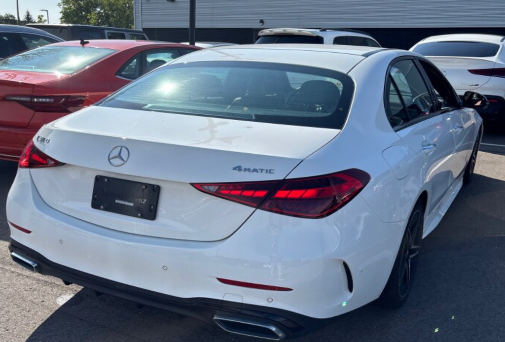 Used 2023 Mercedes-Benz C 300 4MATIC Sedan image 2