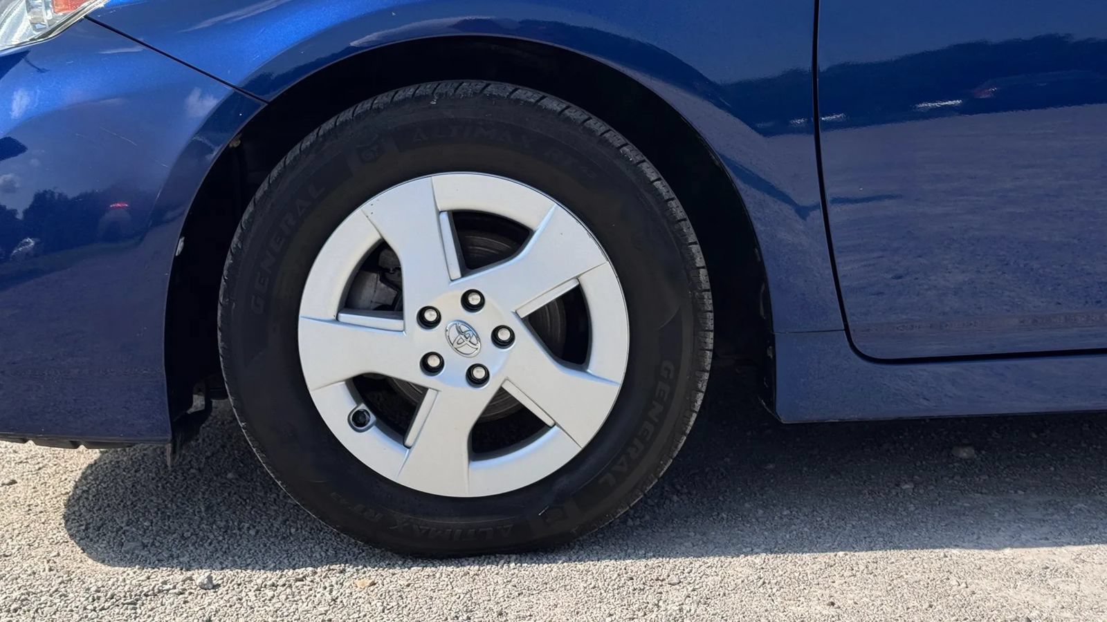 Used 2011 Toyota Prius Four w/ Solar Roof Pkg FWD image 13