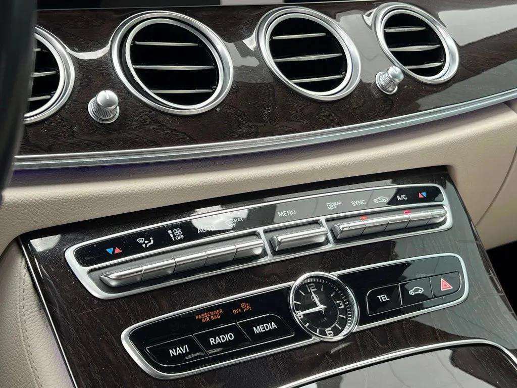 Used 2019 Mercedes-Benz E 300 image 27