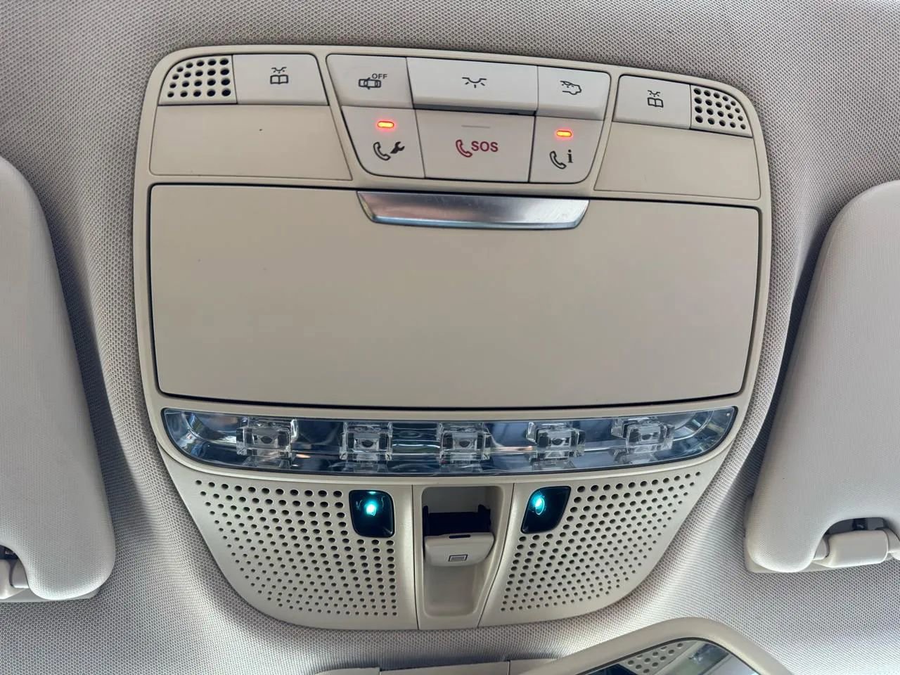 Used 2017 Mercedes-Benz C 300 Sedan w/ Parking Assist Package image 30