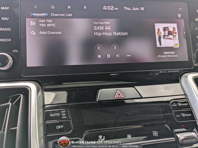 Certified 2022 Kia Sorento S w/ Panoramic Sunroof Package AWD/4WD image 24