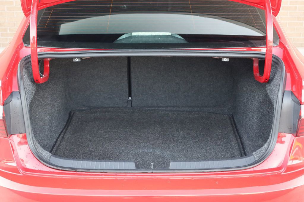 Used 2020 Volkswagen Jetta S image 11