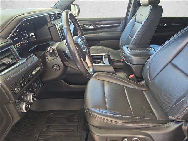 Used 2022 GMC Yukon XL Denali w/ Advanced Technology Package AWD/4WD image 16