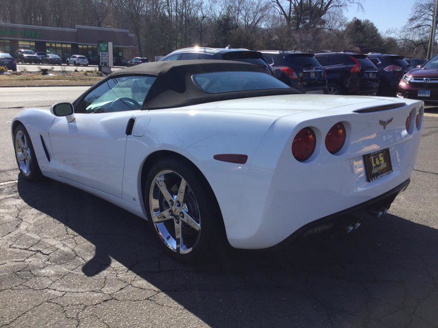 Used 2007 Chevrolet Corvette Convertible w/ Preferred Equipment Group RWD image 12