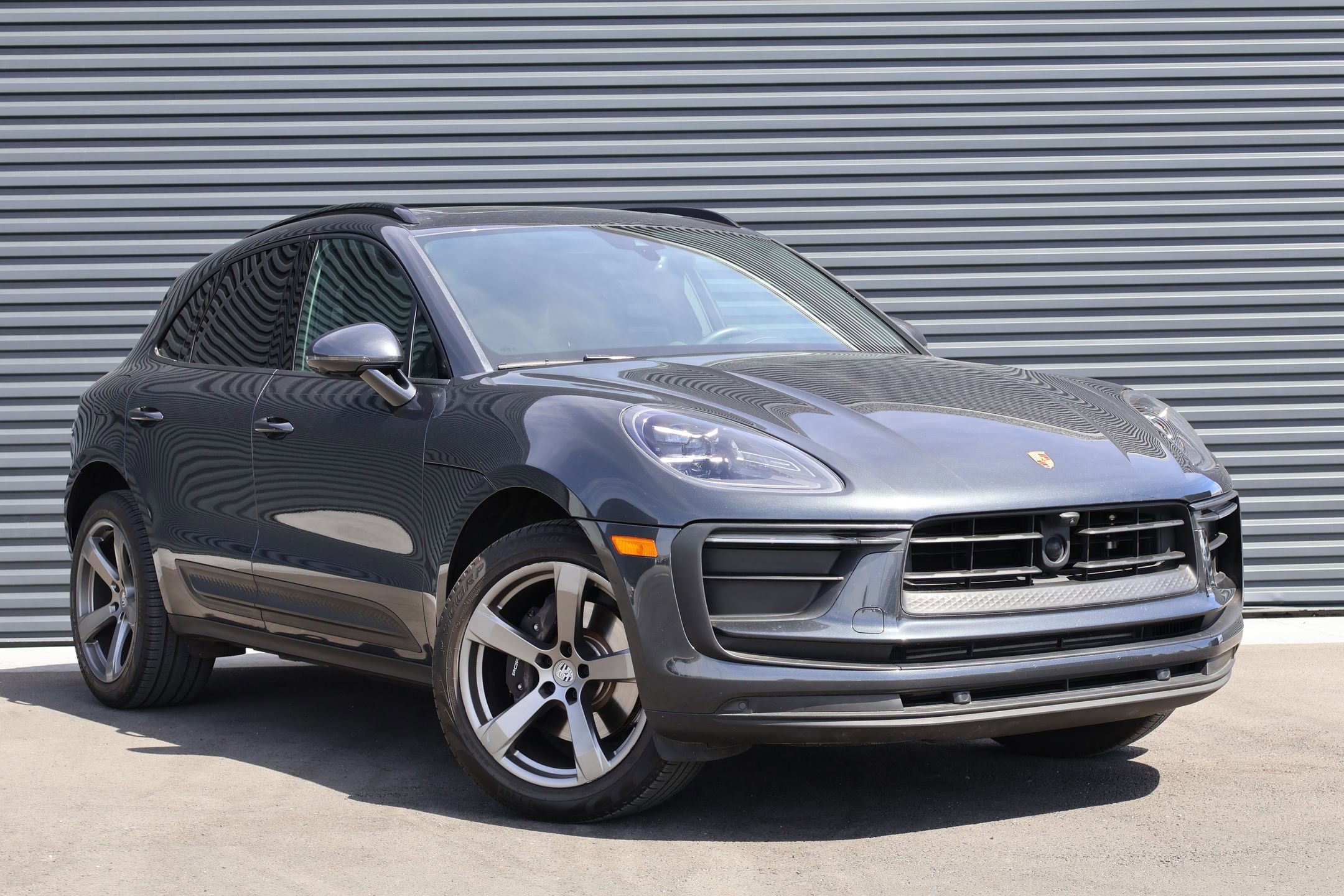 Certified 2023 Porsche Macan image 8