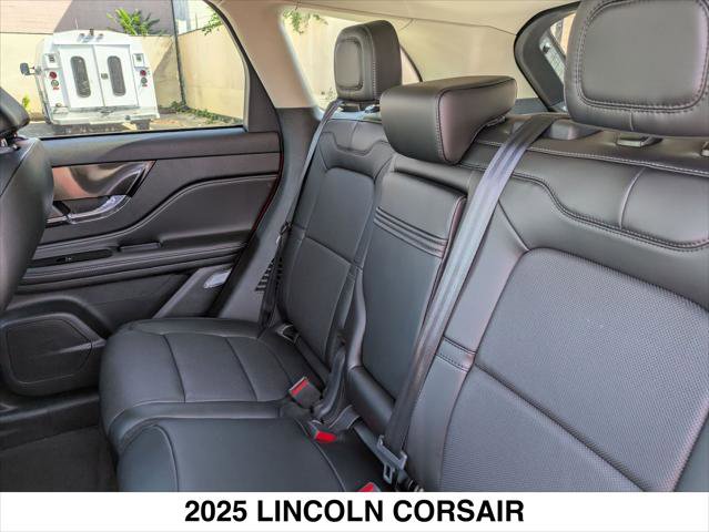 New 2025 Lincoln Corsair Grand Touring w/ Jet Appearance Package image 12