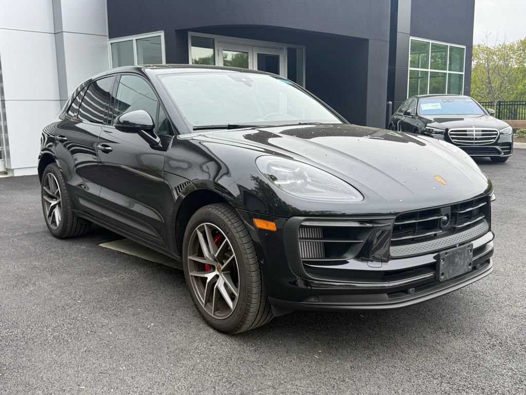 Used 2023 Porsche Macan S AWD/4WD image 1