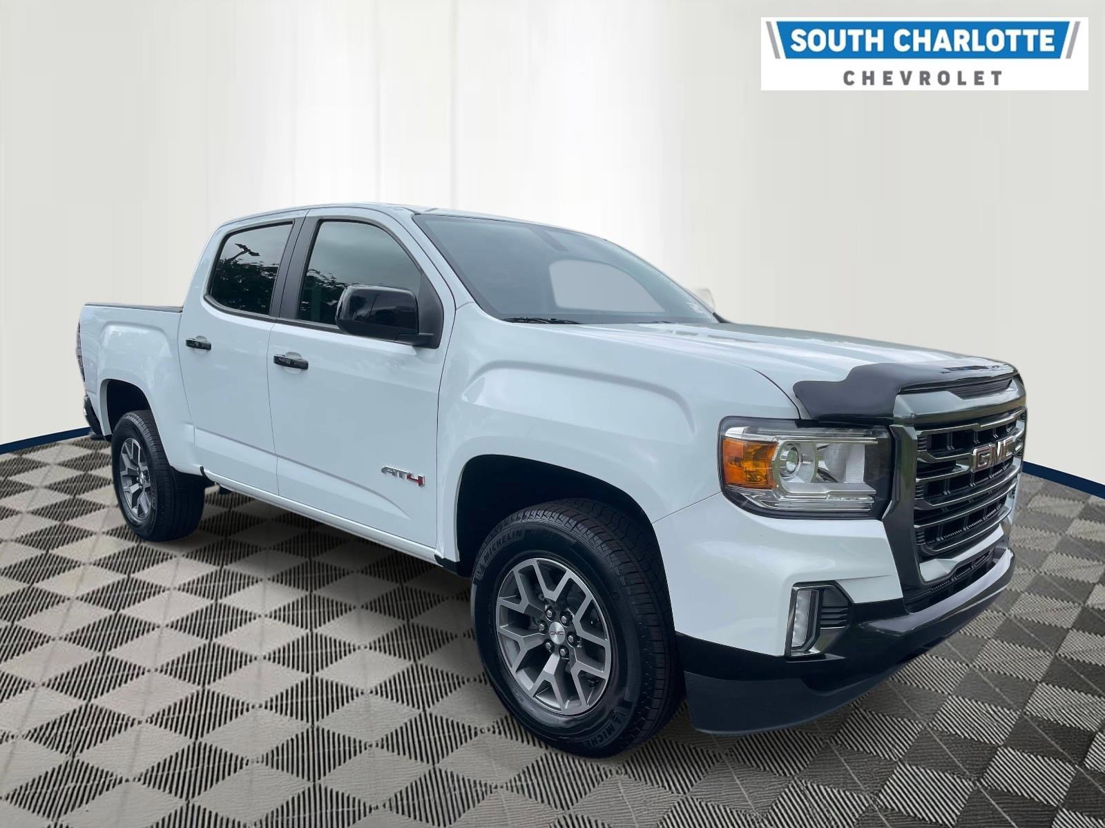 Used 2022 GMC Canyon AT4 w/ Trailering Package AWD/4WD image 3