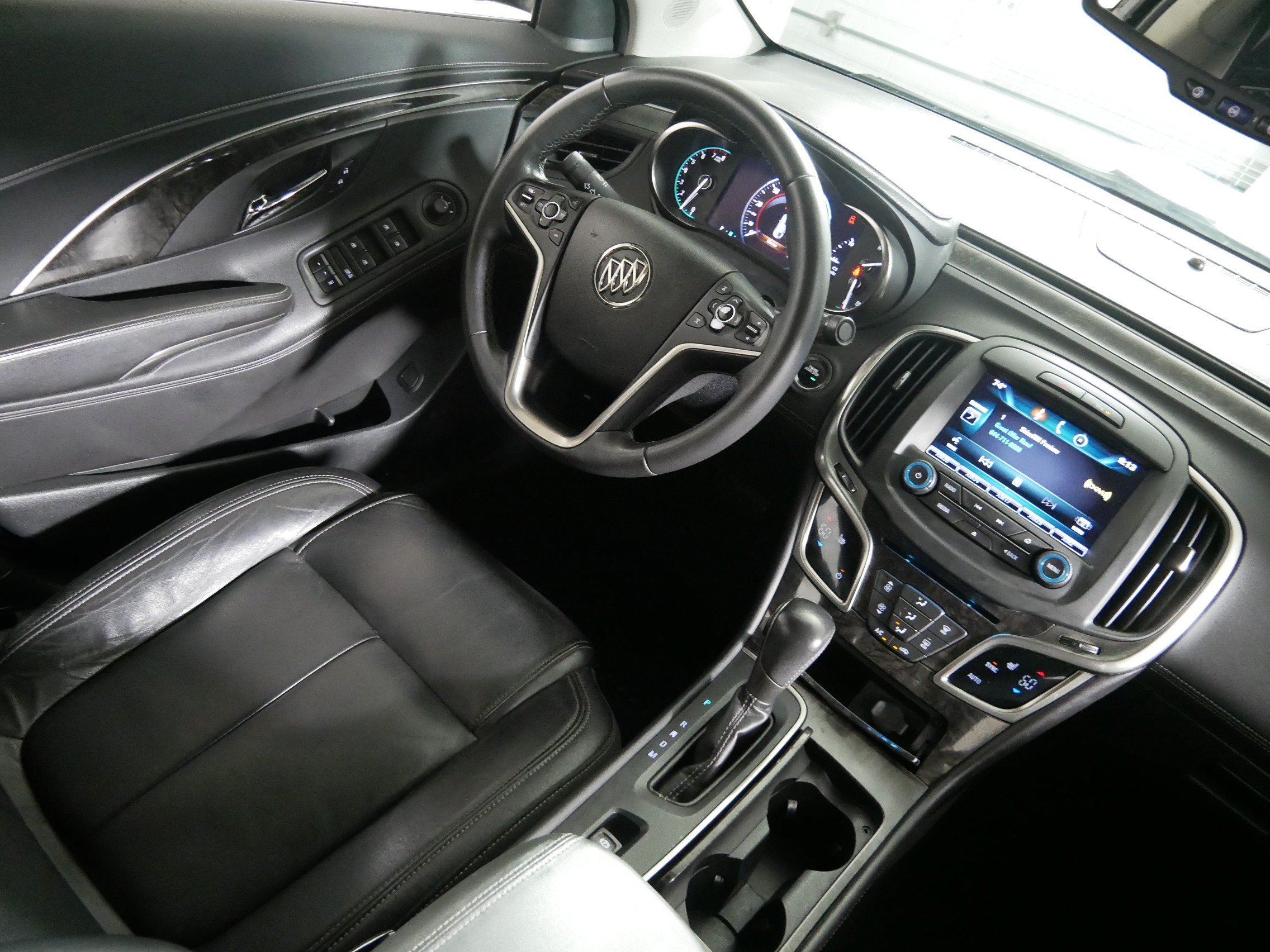 Used 2014 Buick LaCrosse Leather FWD image 9