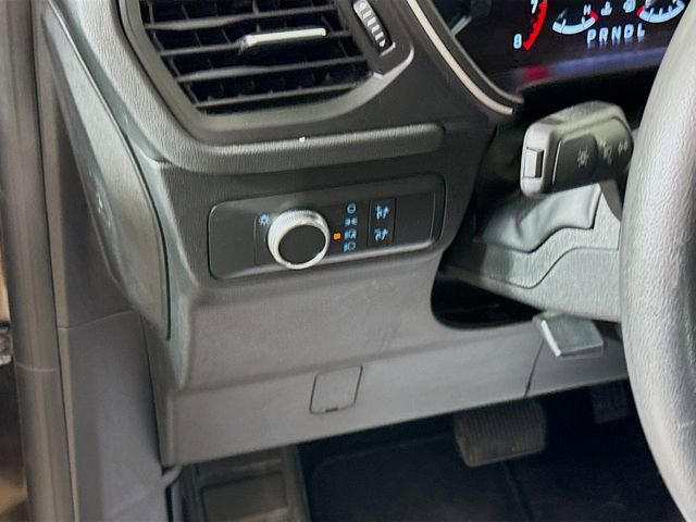 Used 2020 Ford Escape SE image 12