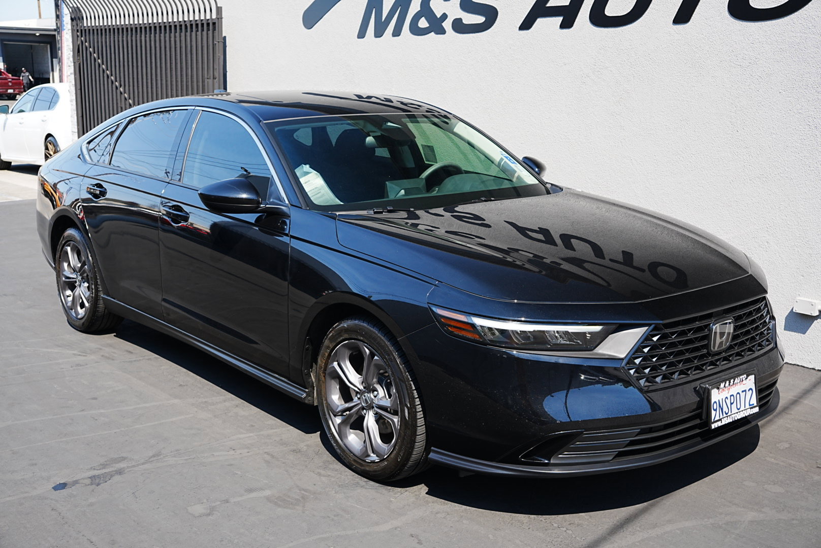 Used 2024 Honda Accord EX image 3