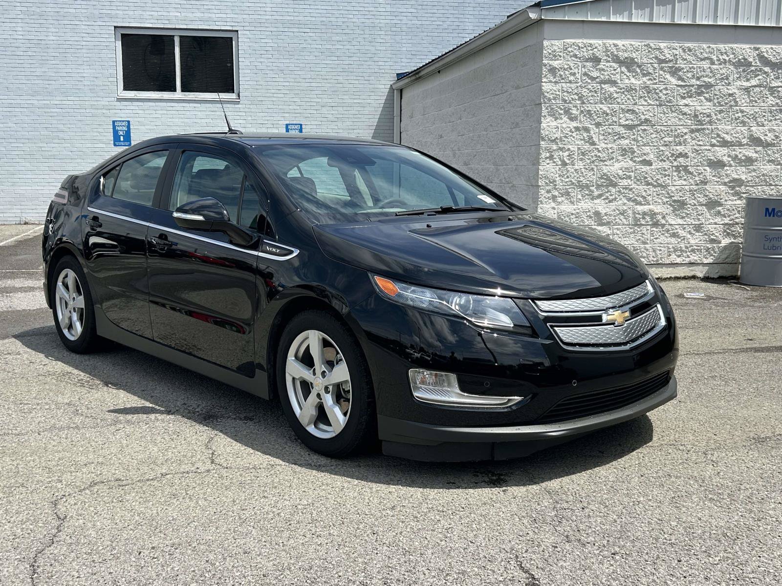 Used 2013 Chevrolet Volt w/ Enhanced Safety Package 2