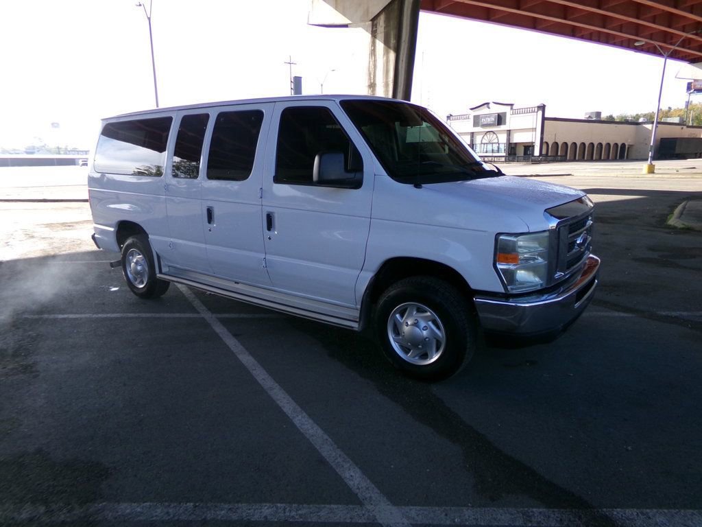 Used 2014 Ford E-350 and Econoline 350 XLT image 4