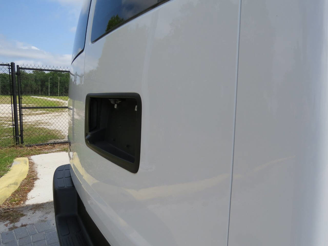 Used 2016 Chevrolet Express 3500 image 35