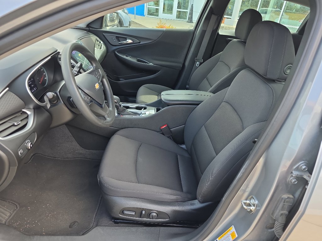 Used 2023 Chevrolet Malibu LT image 12