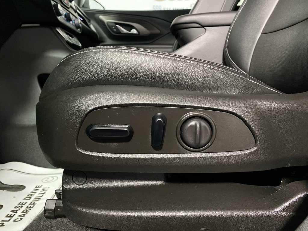 Certified 2024 GMC Terrain SLT w/ Infotainment Package II AWD/4WD image 12