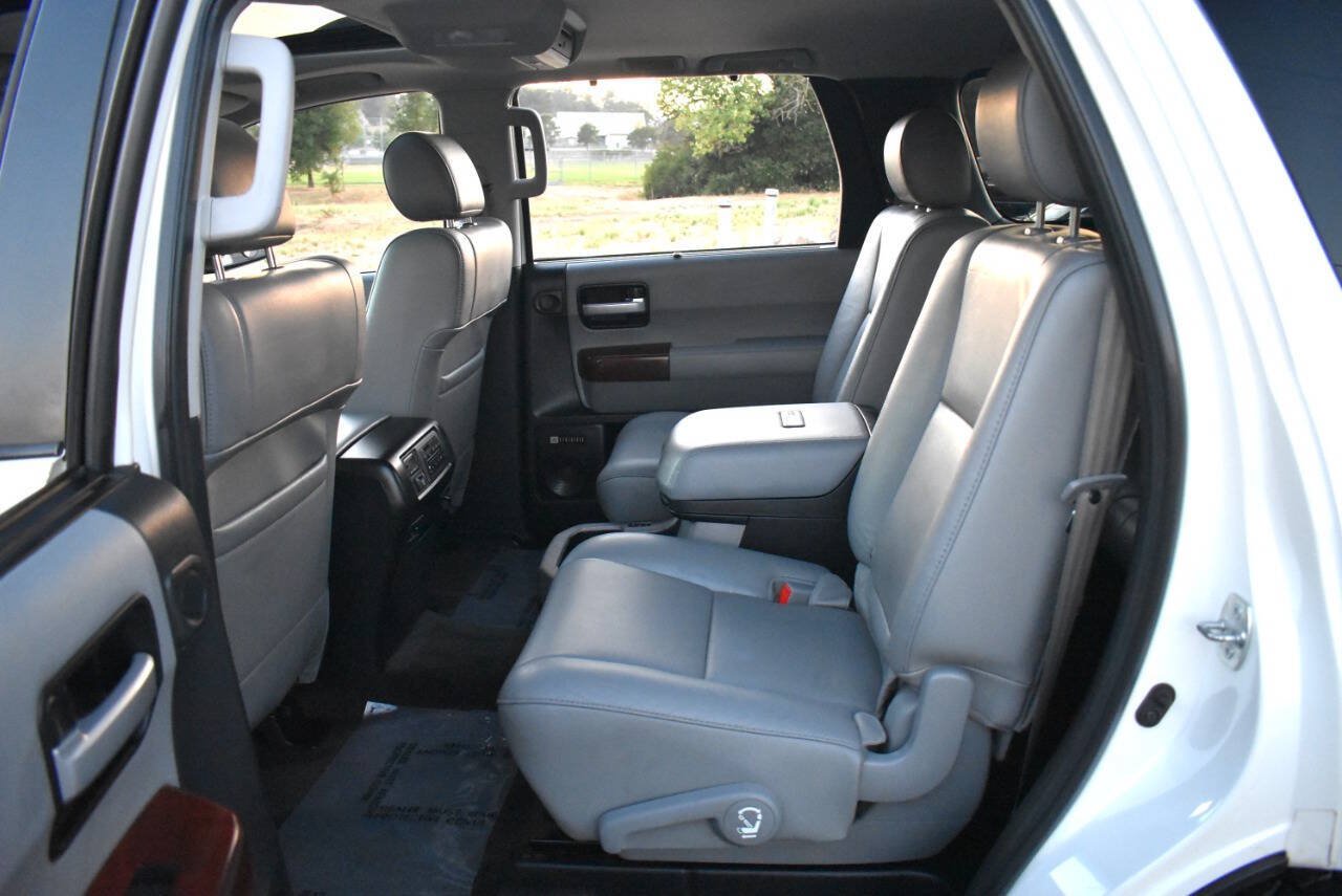 Used 2013 Toyota Sequoia Platinum AWD/4WD image 68