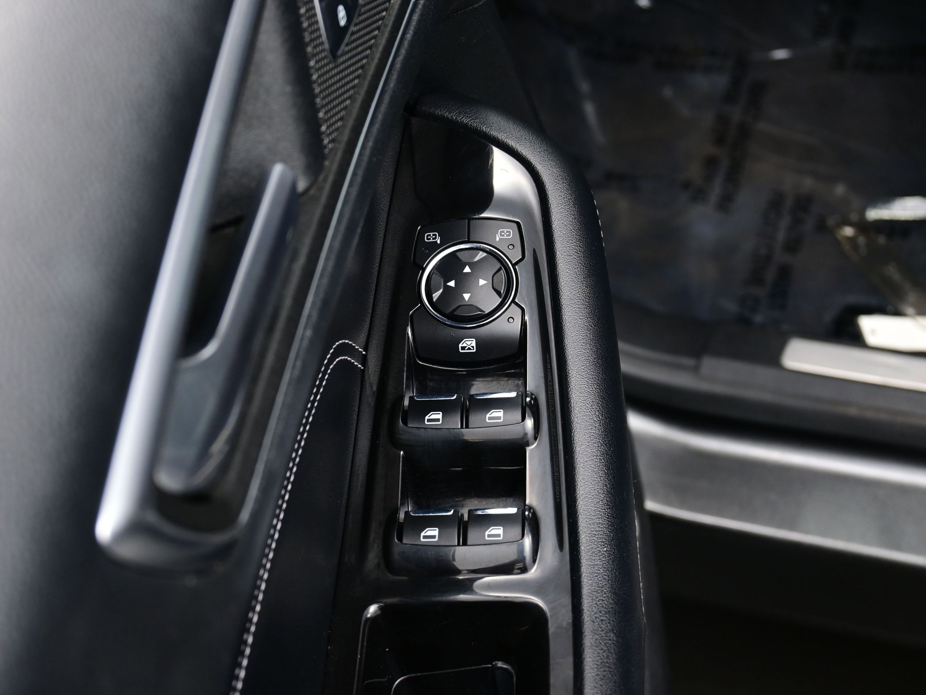 Used 2015 Ford Edge Titanium w/ Equipment Group 301A image 11