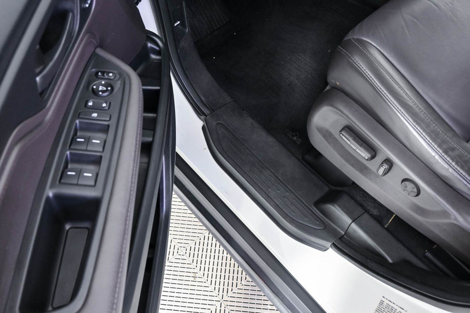 Used 2018 Honda Odyssey EX-L image 7