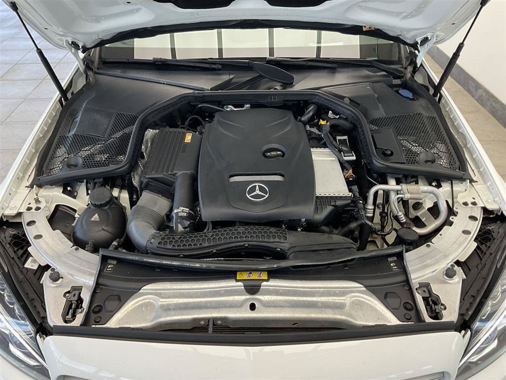 Used 2017 Mercedes-Benz C 300 4MATIC Sedan image 23