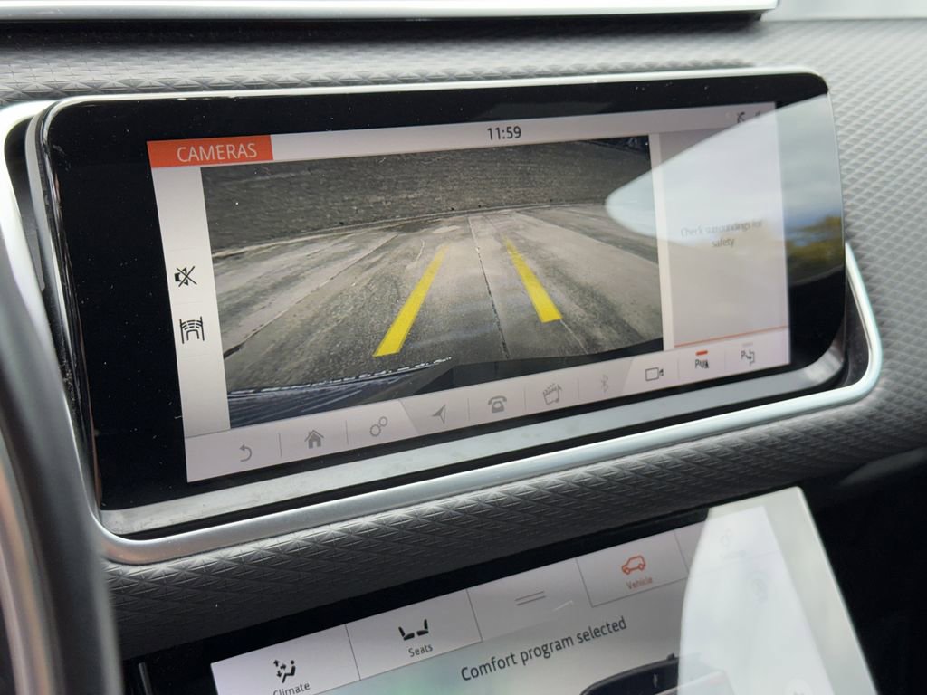 Used 2019 Land Rover Range Rover Velar R-Dynamic SE image 23