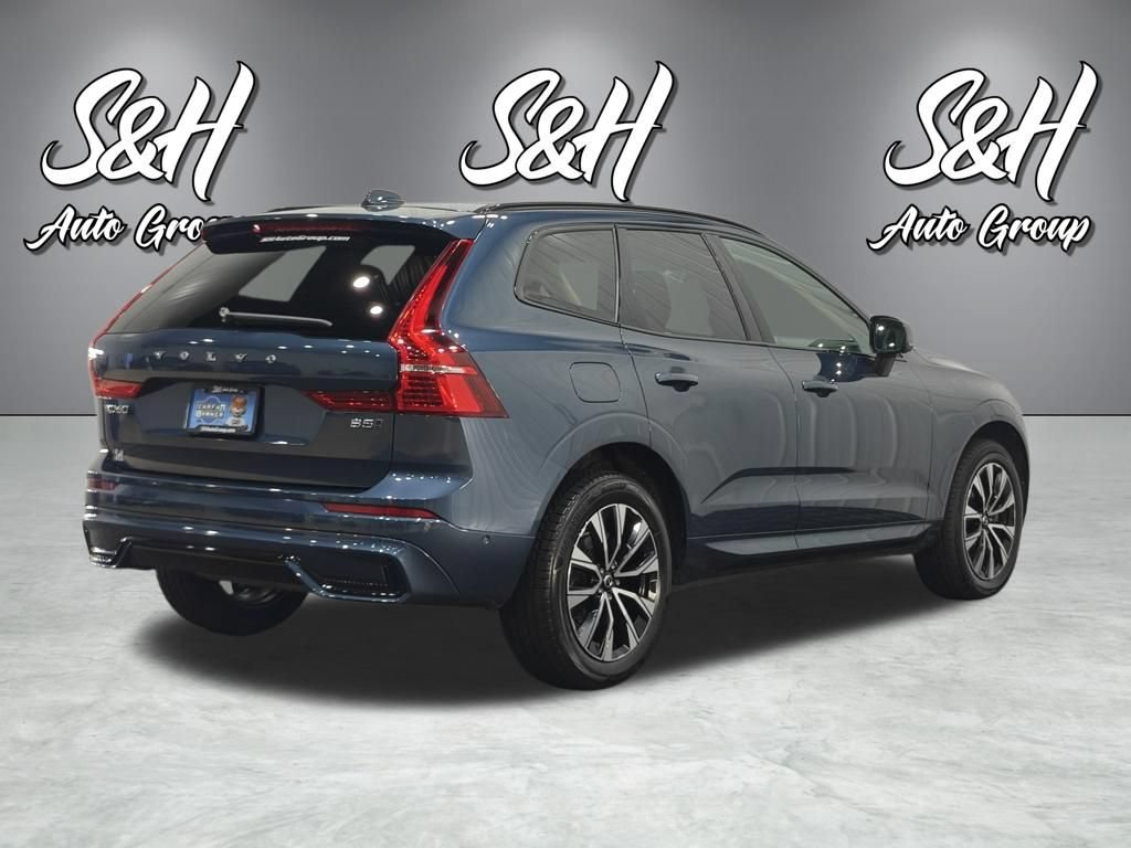 Used 2023 Volvo XC60 B5 Plus AWD/4WD image 19