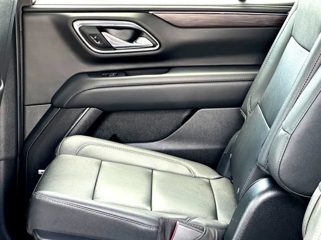 Used 2023 Chevrolet Tahoe Z71 w/ Luxury Package AWD/4WD image 24